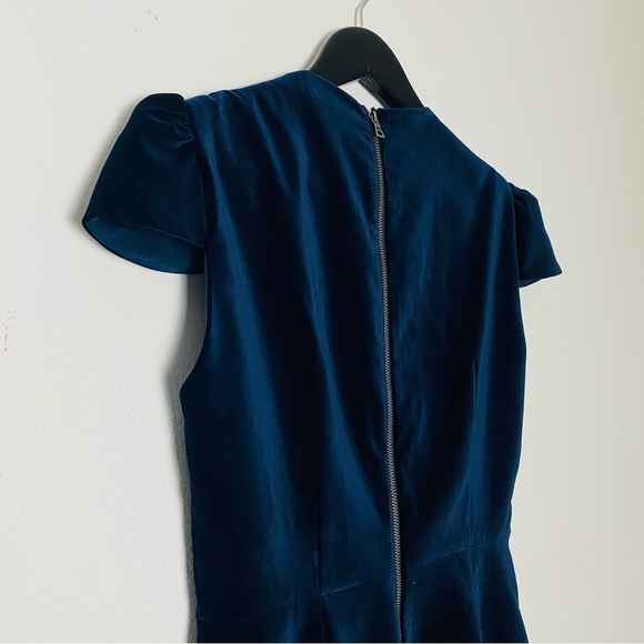 ALICE + OLIVIA Enid Ruffle Short Sleeve Cocktail Velvet Mini Dress Navy Size 2 - Picture 11 of 16